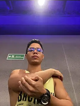 xTommy Steigerx online show from 09/25/25, 02:26