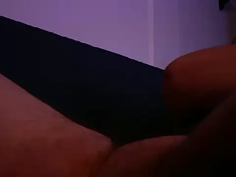 Snapshot of cometemicola chatting on 06/06/26, 01:54 cometemicola online show from 06/06/26, 01:54