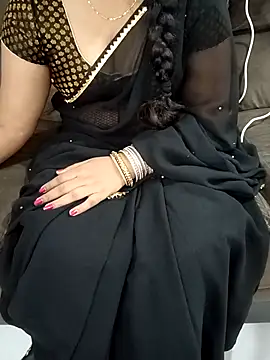 Mounika25 online show from 10/21/25, 06:52