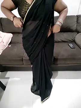 Mounika25 online show from 04/28/26, 05:18