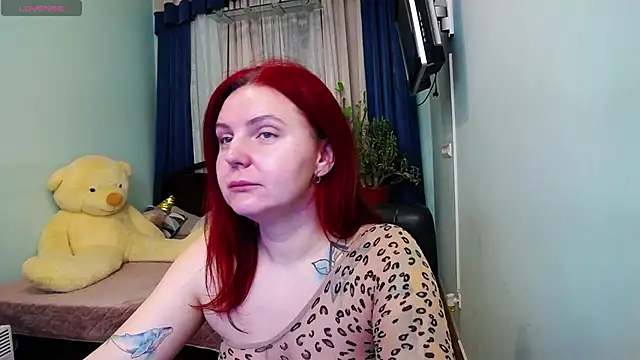 NikaLee online show from 12/20/24, 06:19