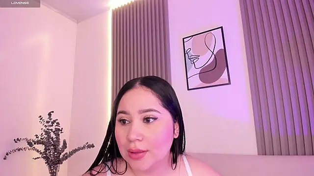 Amaraevans  online show from 02/13/25, 12:21