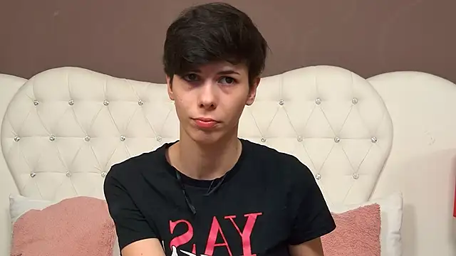 Snapshot of KylieLipa chatting on 12/28/24, 07:11 KylieLipa online show from 12/28/24, 07:11