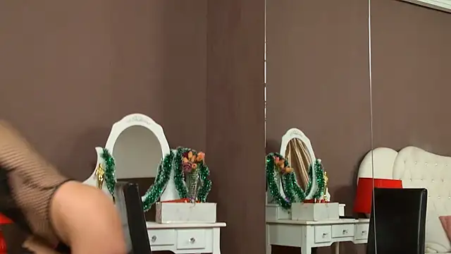 Snapshot of KylieLipa chatting on 01/11/25, 09:25 KylieLipa online show from 01/11/25, 09:25