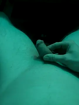 Snapshot of KaterSeinVater1 chatting on 10/04/25, 11:25 KaterSeinVater1 online show from 10/04/25, 11:25