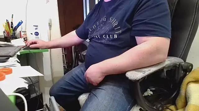 tipko123 online show from 10/11/25, 02:37