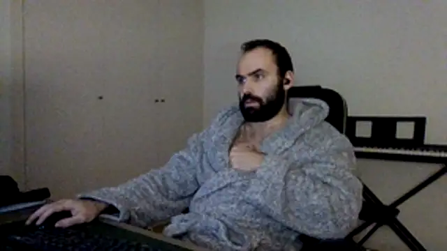 Snapshot of joaodias_97 chatting on 12/17/25, 10:05 joaodias 97 online show from 12/17/25, 10:05