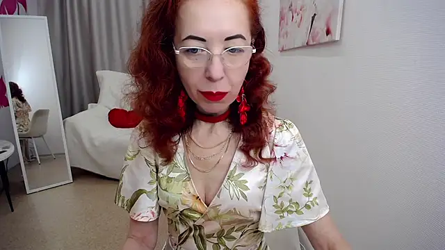 Snapshot of MrnMs_Smith chatting on 12/17/24, 12:11 MrnMs Smith online show from 12/17/24, 12:11