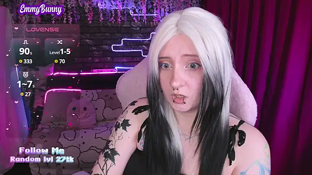 EmmyBunny online show from 03/13/25, 04:12