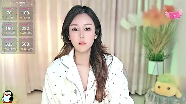 Aimee-520 online show from 10/22/25, 11:26