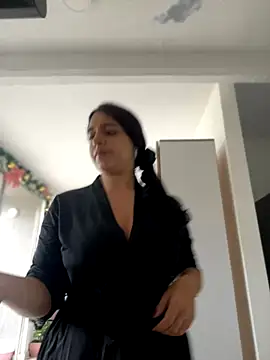 Alicia Ruiz online show from 12/02/25, 01:50