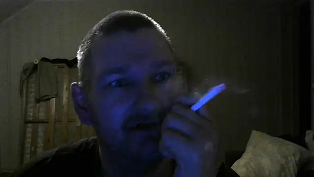 Snapshot of chrille82 chatting on 03/20/25, 11:34 chrille82 online show from 03/20/25, 11:34