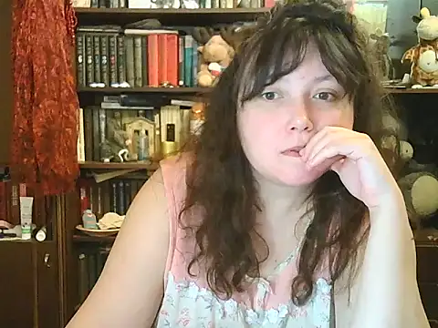 Snapshot of CarrieQPeach chatting on 11/27/25, 05:26 CarrieQPeach online show from 11/27/25, 05:26