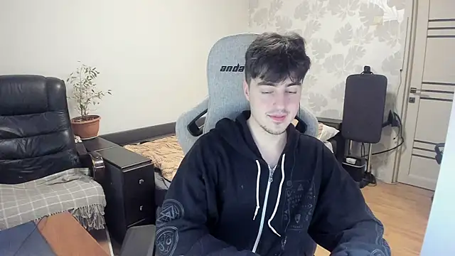 Snapshot of Knuckles17 chatting on 11/25/25, 10:37 Knuckles17 online show from 11/25/25, 10:37