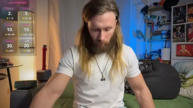 Snapshot of rusbigpaul chatting on 03/04/25, 06:50 rusbigpaul online show from 03/04/25, 06:50