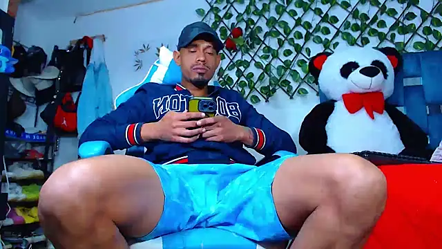 black latin23cm online show from 10/24/25, 11:34