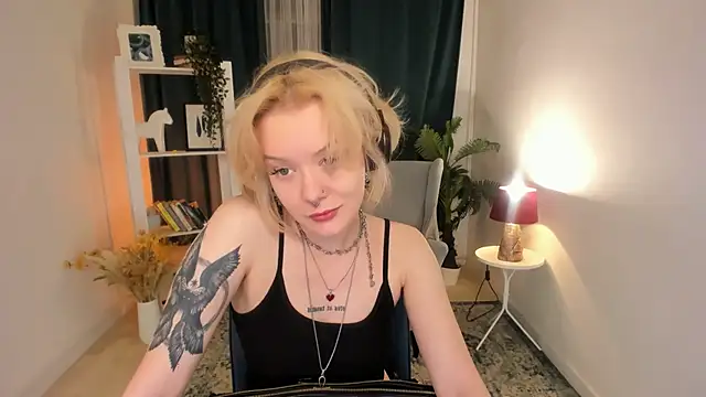 cyber whore  online show from 05/05/26, 10:40