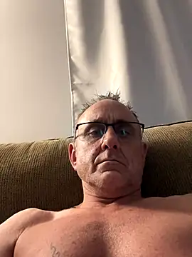 Snapshot of Trey100379100379 chatting on 09/21/25, 08:38 Trey100379100379 online show from 09/21/25, 08:38