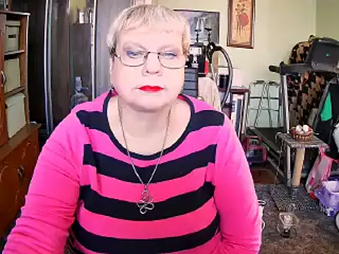 LOLA8888 online show from 10/23/25, 10:36