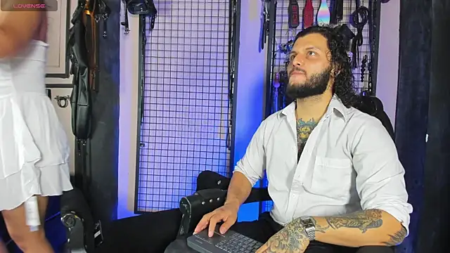 Twisted Fantasy online show from 09/18/25, 04:47