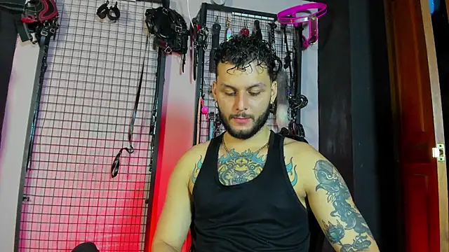 Twisted Fantasy online show from 12/14/25, 04:40