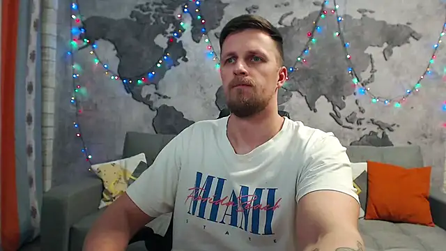 Snapshot of VikingChrisss chatting on 12/20/24, 08:55 VikingChrisss online show from 12/20/24, 08:55