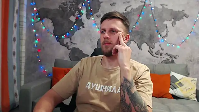 Snapshot of VikingChrisss chatting on 12/28/24, 10:25 VikingChrisss online show from 12/28/24, 10:25