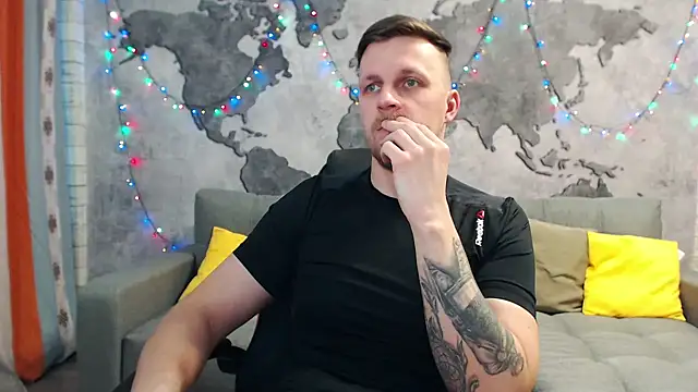 Snapshot of VikingChrisss chatting on 01/04/25, 10:27 VikingChrisss online show from 01/04/25, 10:27