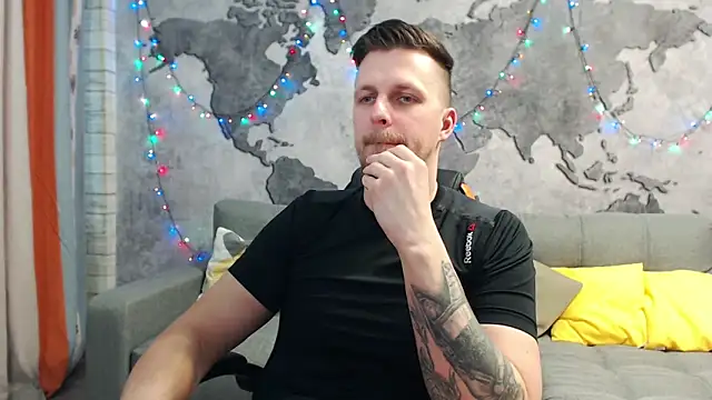 Snapshot of VikingChrisss chatting on 01/13/25, 10:47 VikingChrisss online show from 01/13/25, 10:47