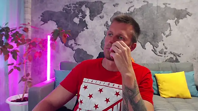 Snapshot of VikingChrisss chatting on 10/03/25, 09:28 VikingChrisss online show from 10/03/25, 09:28