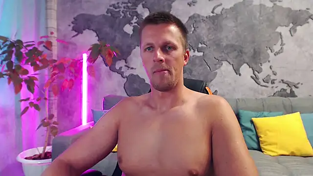 Snapshot of VikingChrisss chatting on 10/04/25, 10:13 VikingChrisss online show from 10/04/25, 10:13