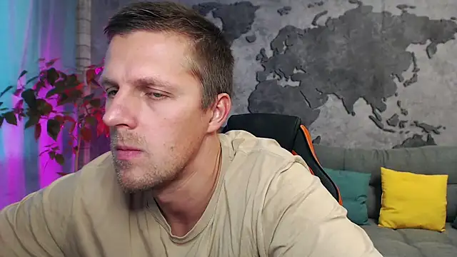 Snapshot of VikingChrisss chatting on 10/17/25, 10:18 VikingChrisss online show from 10/17/25, 10:18