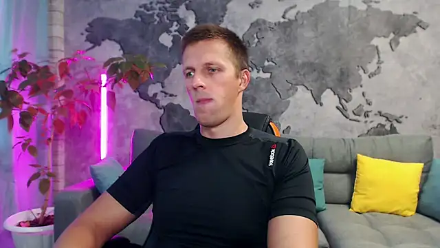 Snapshot of VikingChrisss chatting on 10/18/25, 10:27 VikingChrisss online show from 10/18/25, 10:27