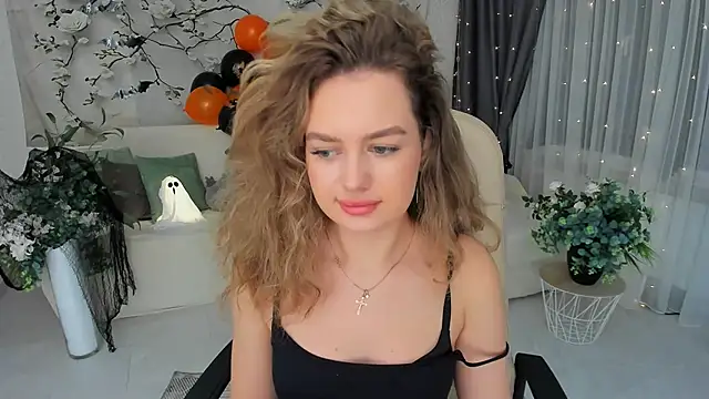 MiracleCurly online show from 10/28/25, 07:27