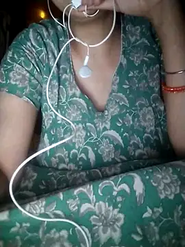 Snapshot of ohana143 chatting on 03/15/25, 06:32 ohana143 online show from 03/15/25, 06:32