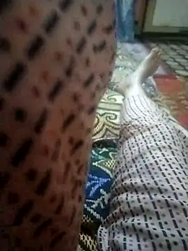 Snapshot of ohana143 chatting on 03/20/25, 04:42 ohana143 online show from 03/20/25, 04:42