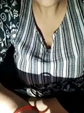 Snapshot of ohana143 chatting on 10/30/25, 11:55 ohana143 online show from 10/30/25, 11:55