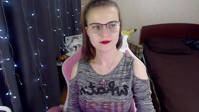 MissBrightShine online show from 01/15/25, 03:50