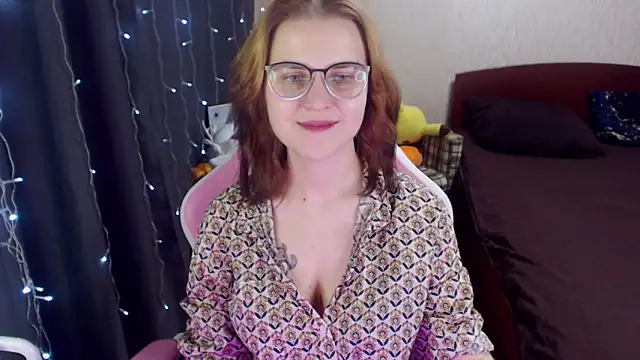 MissBrightShine online show from 01/28/25, 01:27