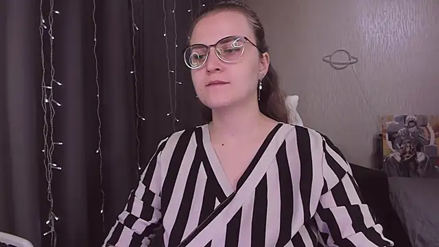 Snapshot of MissBrightShine chatting on 11/01/25, 09:55 MissBrightShine online show from 11/01/25, 09:55