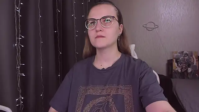 Snapshot of MissBrightShine chatting on 11/05/25, 11:10 MissBrightShine online show from 11/05/25, 11:10