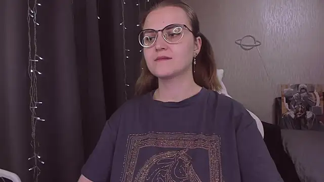 Snapshot of MissBrightShine chatting on 11/09/25, 10:46 MissBrightShine online show from 11/09/25, 10:46