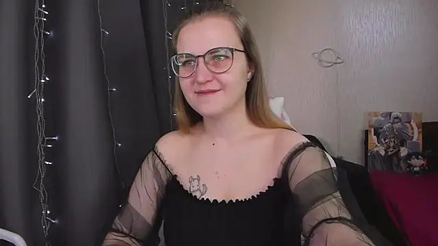 Snapshot of MissBrightShine chatting on 03/04/26, 11:16 MissBrightShine online show from 03/04/26, 11:16