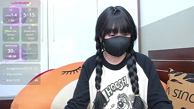 alonelove   online show from 01/13/25, 06:38