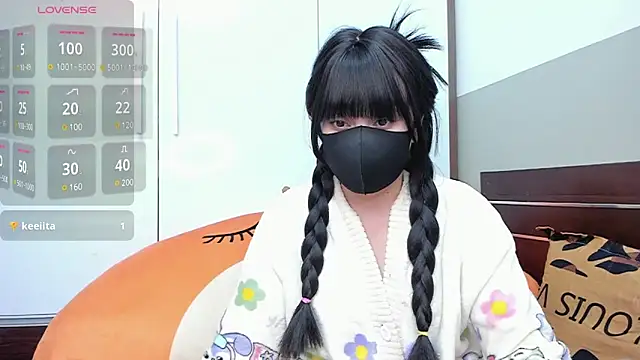 alonelove   online show from 01/15/25, 06:01