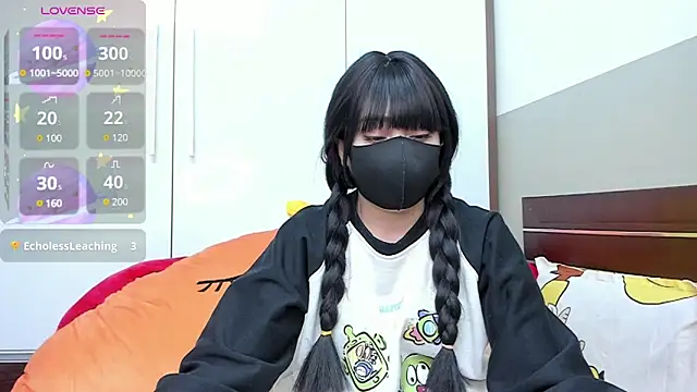 alonelove   online show from 02/06/25, 06:18