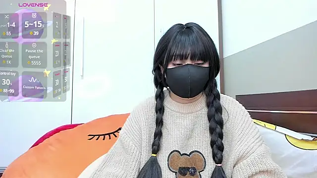 alonelove   online show from 02/07/25, 02:29