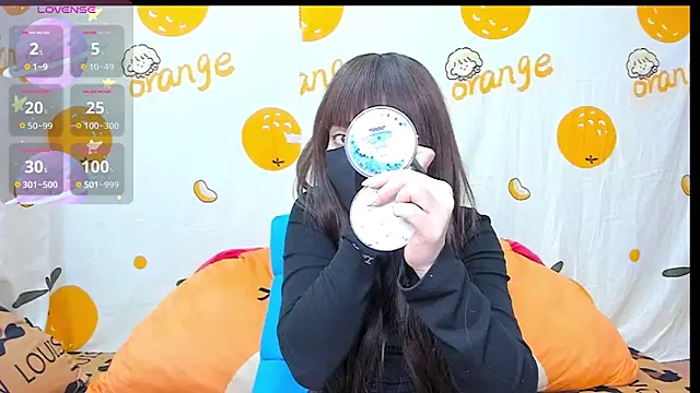 alonelove   online show from 10/22/25, 02:34