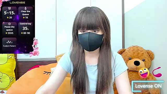 alonelove   online show from 06/26/26, 02:16