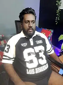 Snapshot of Rayansmith_ chatting on 10/13/25, 09:26 Rayansmith online show from 10/13/25, 09:26